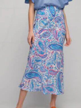 NWT: Easel Paisley Print Fitted Midi Skirt